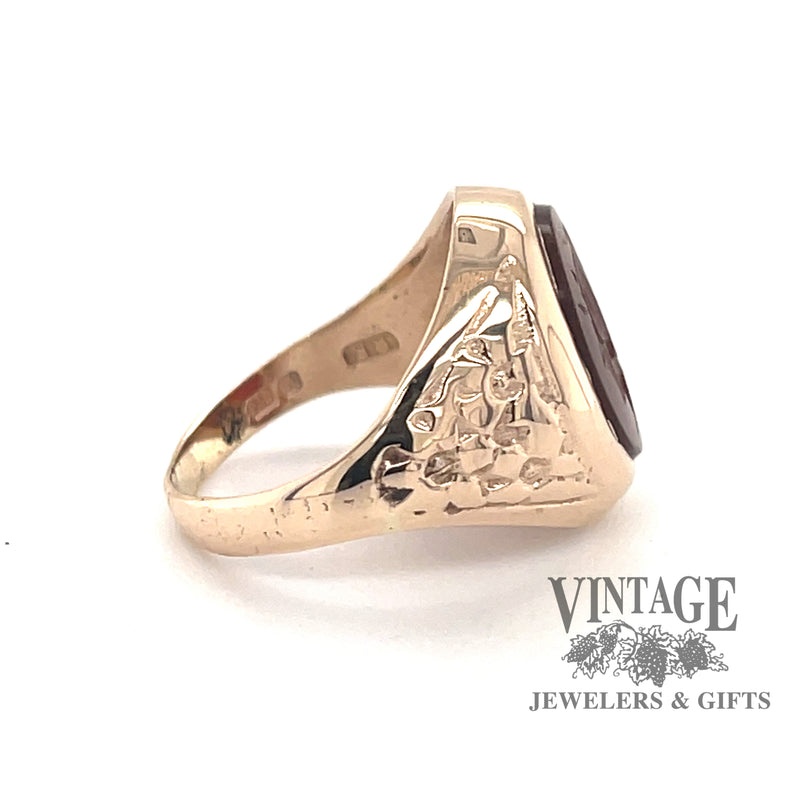 Roman centurion sardonyx intaglio 9k gold vintage ring