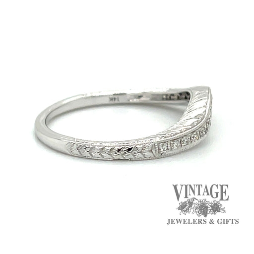 14 karat white gold curved vintage inspired diamond ring band, side