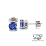 14 karat white gold 5.5 mm round tanzanite stud earrings