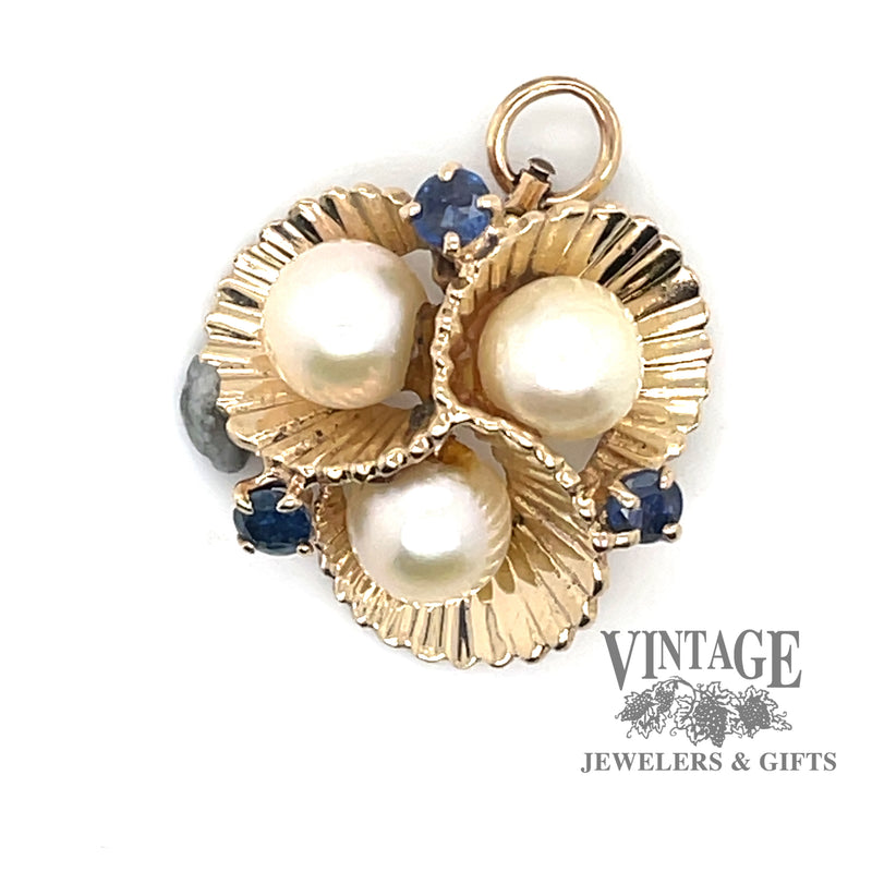 Pendant with 3 Akoya pearls in 14ky gold