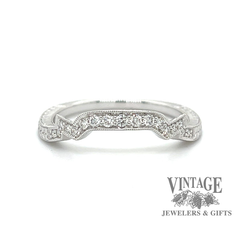 Diamond hand engraved fitted 14kw gold wedding ring band