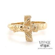 14 karat yellow gold crucifix ring
