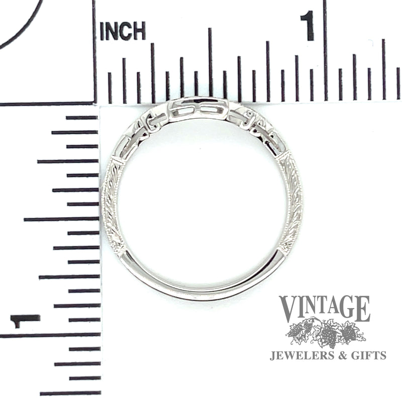 Diamond 14kw gold hand engraved ring band scale