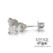.65 carat 14kw gold diamond stud earrings