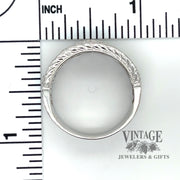 Diamond scroll 14kw gold ring scale