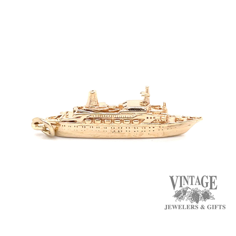 14 karat yellow gold "Spirit of London" 3-D steamship charm
