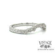 Diamond 14kw gold hand engraved ring band angle