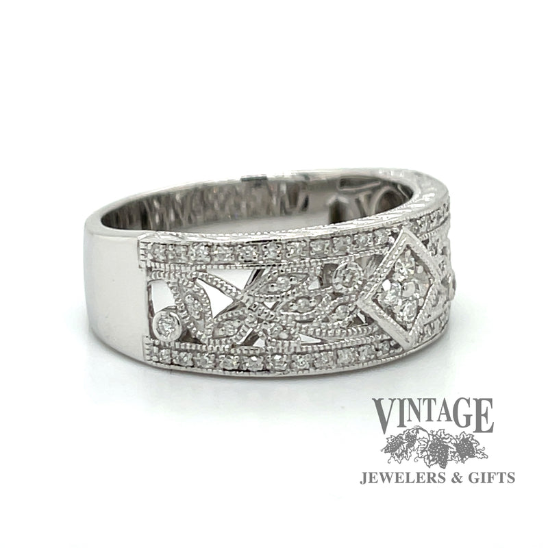 Diamond scroll 14kw gold ring angle