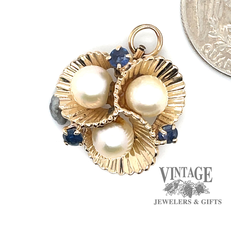 Pendant with 3 Akoya pearls in 14ky gold