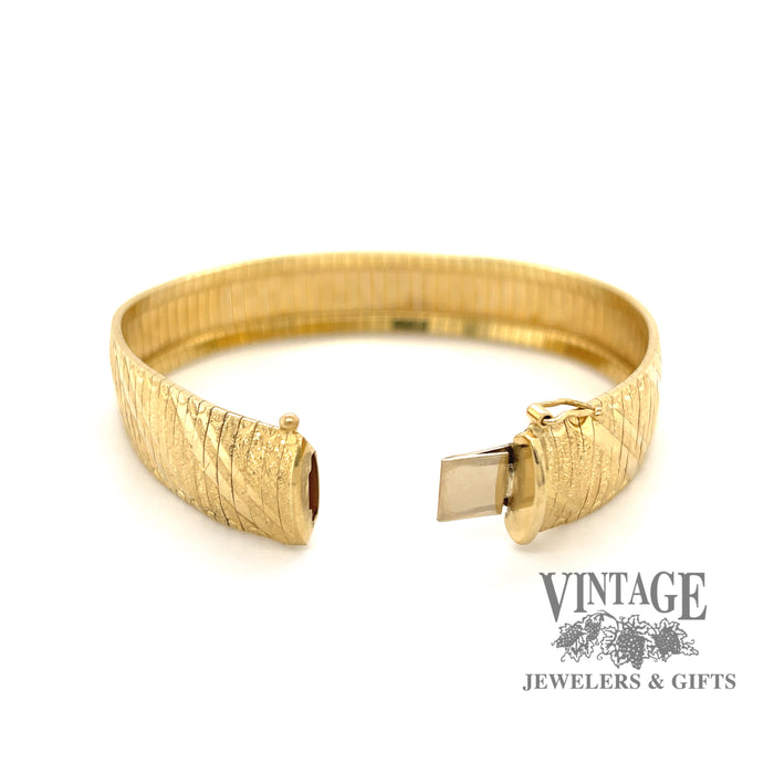 14 karat yellow gold estate omega link bracelet clasp