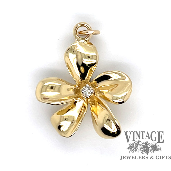 14 karat yellow gold diamond flower pendant