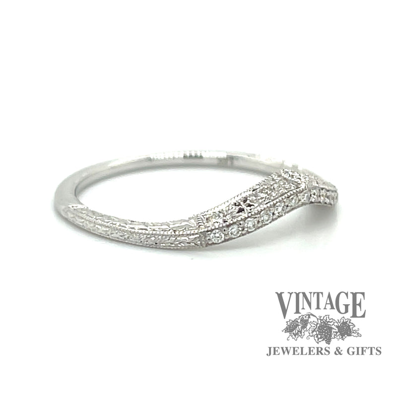 Curved 14kw gold diamond wedding ring band perspective