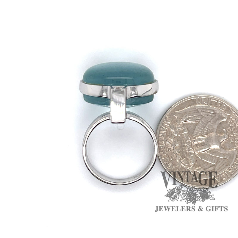 Modern aquamarine and diamond 18kw gold ring