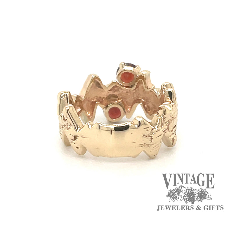 14 karat yellow gold Garnet free form ring, rear view
