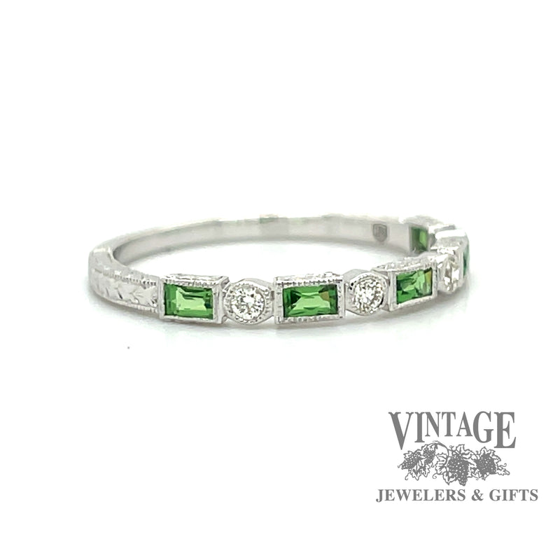 Tsavorite and diamond hand engraved 14kw gold ring