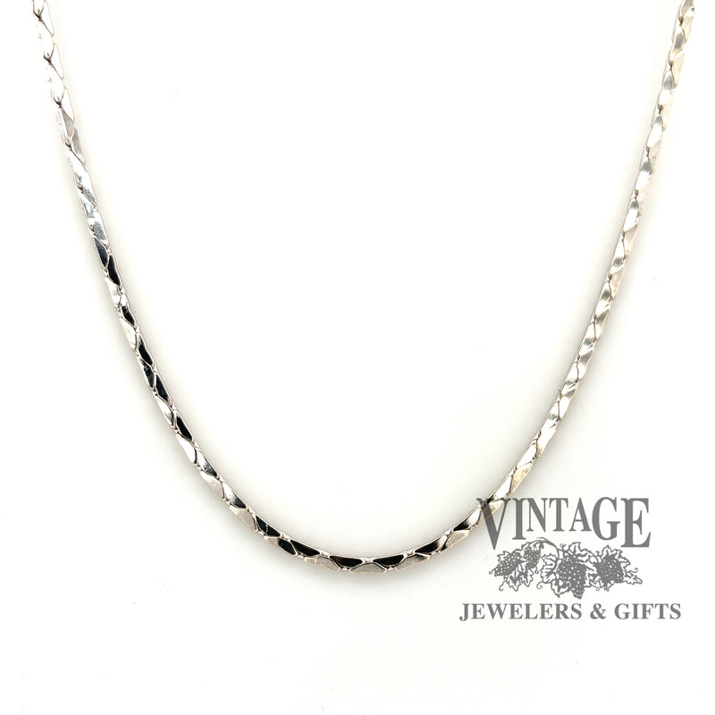 18" 14 karat white gold 2.3 mm cobra chain