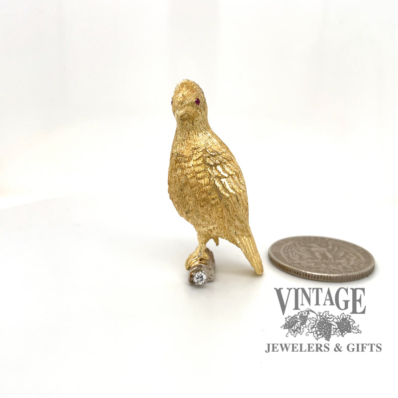 Bird pin in 18ky gold with diamond