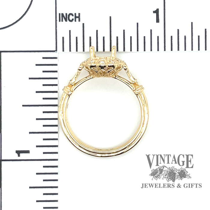 Scalloped diamond halo 14ky gold ring