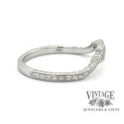 Diamond hand engraved 14kw gold wedding band side