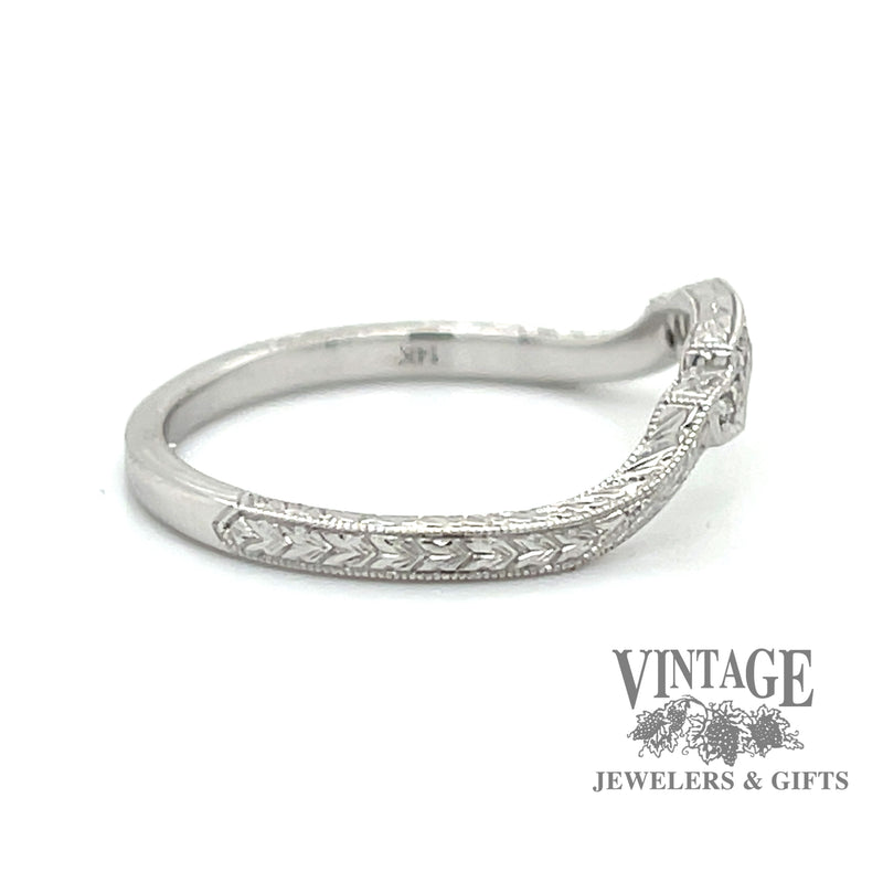 Diamond hand engraved 14kw gold wedding band side